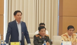 Bộ trưởng GTVT đề nghị mất bằng lái xe phải thi lại để chống 'lách luật'