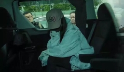 Dương Mịch mệt mỏi khó chịu với truyền thông khi về thăm con gái