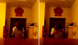 Vứt máy quay hỏng ở nhà, chồng phát hiện sự thật cay đắng