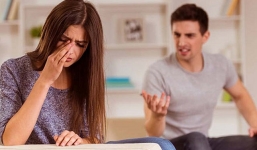 Vợ được chồng và bạn thân tặng nguyên 'cặp sừng' khi vừa mới sinh con