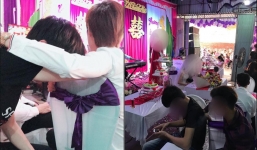 Sự thật phía sau bức ảnh chàng trai ngồi khóc khi người yêu cũ 7 năm đi lấy chồng giàu