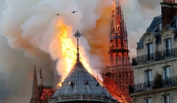 Vụ cháy Nhà thờ Đức Bà từng được Victor Hugo 'tiên tri' gần 200 năm trước?