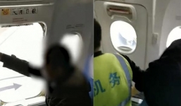 Hành khách mở cửa thoát hiểm để xuống máy bay trước vì chờ lâu