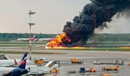 Máy bay Nga bốc cháy, ít nhất 41 người thiệt mạng