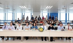 Bộ GD&ĐT xem xét quy định giáo sư phải học nghiệp vụ sư phạm