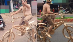 Xuất hiện bản sao của Phúc XO đeo vàng trên phố gây xôn xao