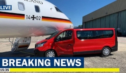 Máy bay chở Thủ tướng Đức bất ngờ gặp nạn