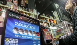 Trúng số độc đắc 2,3 tỷ đồng sau 10 năm trung thành mua một bộ số