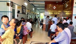 Hơn 50 du khách nhập viện sau khi ăn hải sản