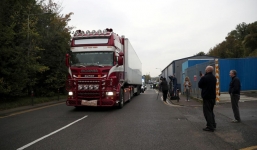 Phó Thủ tướng chia buồn với gia đình các nạn nhân trong vụ 39 thi thể trên container