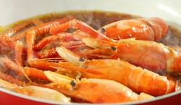 5 sai lầm khi ăn tôm không phải ai cũng biết