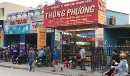 Hai kẻ nổ súng táo tợn cướp tiệm vàng tại Sài Gòn