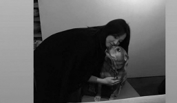 Song Hye Kyo âu yếm nhân vật bí ẩn giữa đêm gây xôn xao