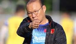 'Phù thủy' Park và HLV Nishino cùng cấm truyền thông đối thủ tác nghiệp