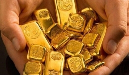 Giá vàng mới nhất hôm nay 2/1: Ngự vững trên đỉnh