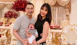 Khoe ảnh cả nhà đón năm mới, biểu cảm của quý tử nhà Lan Khuê mới gây chú ý