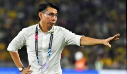 'Thái độ' sau khi để thua thầy Park, HLV Malaysia nhận 'trái đắng' từ FIFA