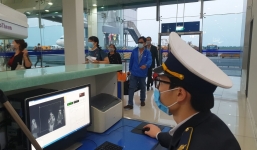 Hành khách bị tố 'bỏ trốn' do nhiễm Corona tiết lộ sự thật nghiệt ngã về chuyến bay