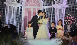 Duy Mạnh làm 'dậy sóng' dân tình với màn đón dâu gây chú ý