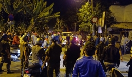 Hiện trường vây bắt Tuấn 'khỉ': Hàng trăm người dân hiếu kỳ quay video