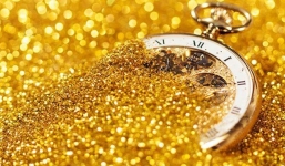 Tin tức giá vàng hôm nay 17/2: Chạm đến đỉnh mới