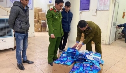 Gần 300 'thẻ diệt virus corona' bị thu giữ