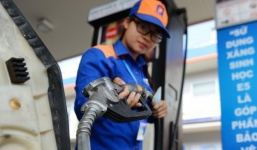 Giá xăng dầu mới nhất, nóng nhất hôm nay 20/2: Giá xăng tăng nhẹ