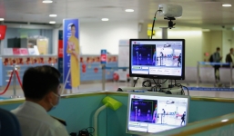 Chủ tịch TP HCM đề nghị xây bệnh viện dã chiến gần Tân Sơn Nhất