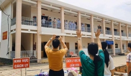 Toàn bộ phi hành đoàn có 12 khách nhiễm Covid-19 đều âm tính