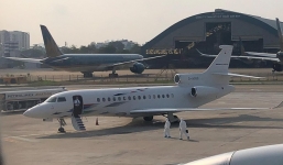 Phi hành đoàn đưa bệnh nhân nhiễm corona thứ 32 về nước có bị cách ly?