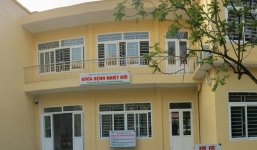 Cách ly 3 người trên chuyến bay có ca dương tính với Covid-19