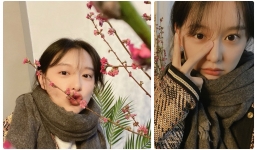 'Tình tin đồn' của Song Jong Ki gây sốt với mặt mộc khó tin