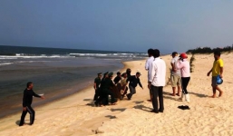 Nam thanh niên tử vong khi tắm biển Quảng Bình
