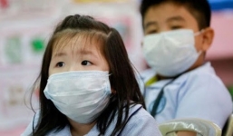 Bỏ quy định học sinh phải đeo khẩu trang trong lớp học