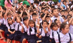 Cân nhắc lùi thời gian tựu trường sang 15/8