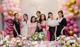 Dàn 'bông hậu' được siêu xe Đặng Lê Nguyên Vũ đón đưa khoe thần thái cực sang chảnh