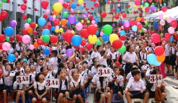 Tin tức giáo dục 24h, tin giáo dục cập nhật: TPHCM tựu trường trước 1/9