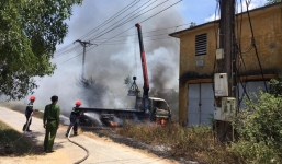 Xe cẩu vướng dây điện rồi bốc cháy, tài xế tử vong tại chỗ