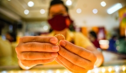 Giá vàng, giá vàng mới nhất hôm nay 10/7: Tăng dựng đứng