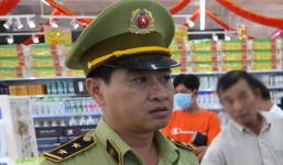 Kỷ luật Đảng đội trưởng quản lý thị trường quan hệ bất chính với vợ người khác