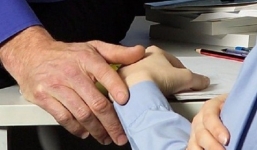 Chủ tịch UBND xã thừa nhận 'mây mưa' với cấp dưới trong clip dài 4 phút