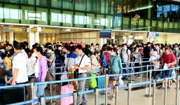 Giá vé Đà Nẵng đi Hà Nội, TP HCM tăng gấp đôi