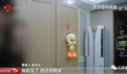 Phát hiện tiếng động lạ giữa đêm, cô gái khóc ngất khi biết được sự thật phía sau