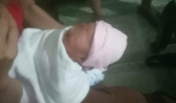 Nghi vấn cha 'ngáo đá' bỏ con gái 4 ngày tuổi ra đường