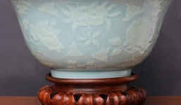 Dọn nhà chuyển đi, người phụ nữ bất ngờ đổi đời vì tìm được báu vật hơn 6 tỷ bị quên lãng 