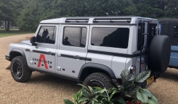 Ineos 'vô danh tiểu tốt' bất ngờ tạo cơn sốt khi thách thức BMW, hứng trọn 17.000 đơn mua khi vừa mở bán