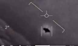 Thót tim với màn chạm trán đĩa bay bí ẩn của phi công Mỹ