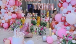 Ngọc Trinh chơi lớn 'dát hồng' biệt thự 50 tỷ nhưng sắc vóc nóng bỏng mới gây chú ý