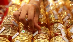 Giá vàng, giá vàng mới nhất hôm nay 9/10: Lao dốc giảm sâu lập 'bẫy ảo', bất ngờ bật tăng mạnh mẽ