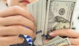Tỷ giá ngoại tệ mới nhất hôm nay 28/10: Đồng USD rớt nhẹ sau khi vàng bật tăng